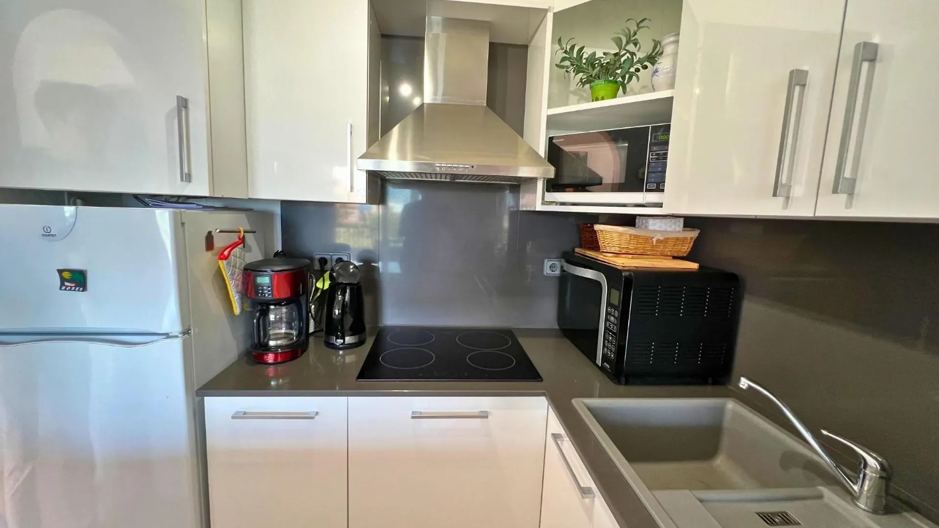Ibr- Romina 3F Apartment Roses Spain